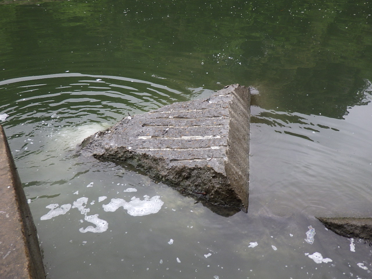 コンクリート破砕