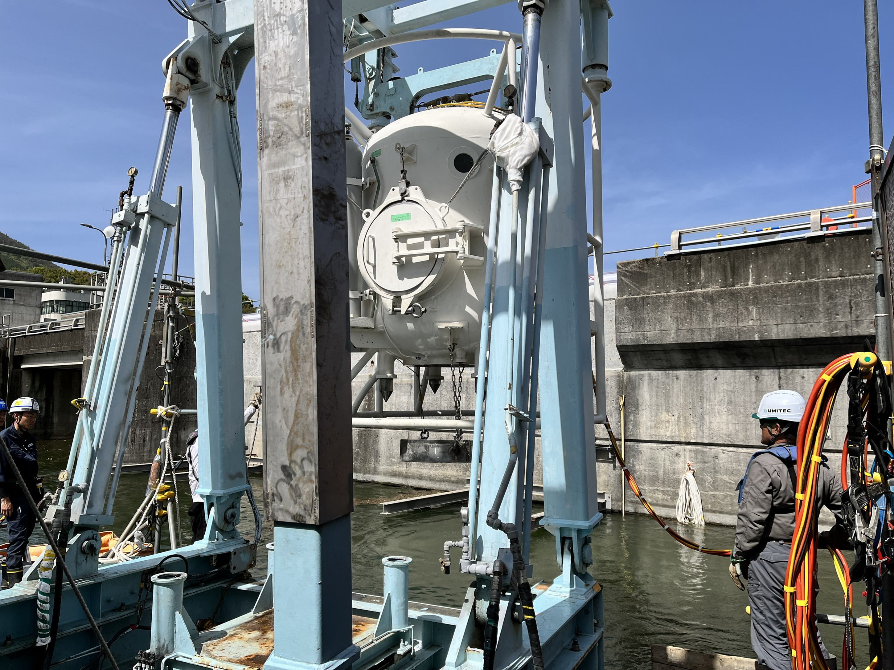 水中溶断・溶接・コア抜き