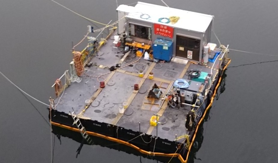 ハーベスターバージ(作業台船・仮設橋)